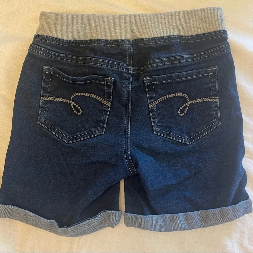 Youth Girls Justice denim shorts size 12 like new